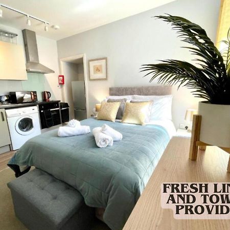 Cute And Cosy Studio In A Fantastic Location! Bishops Stortford Apartment Бишъпс Стортфорд Екстериор снимка