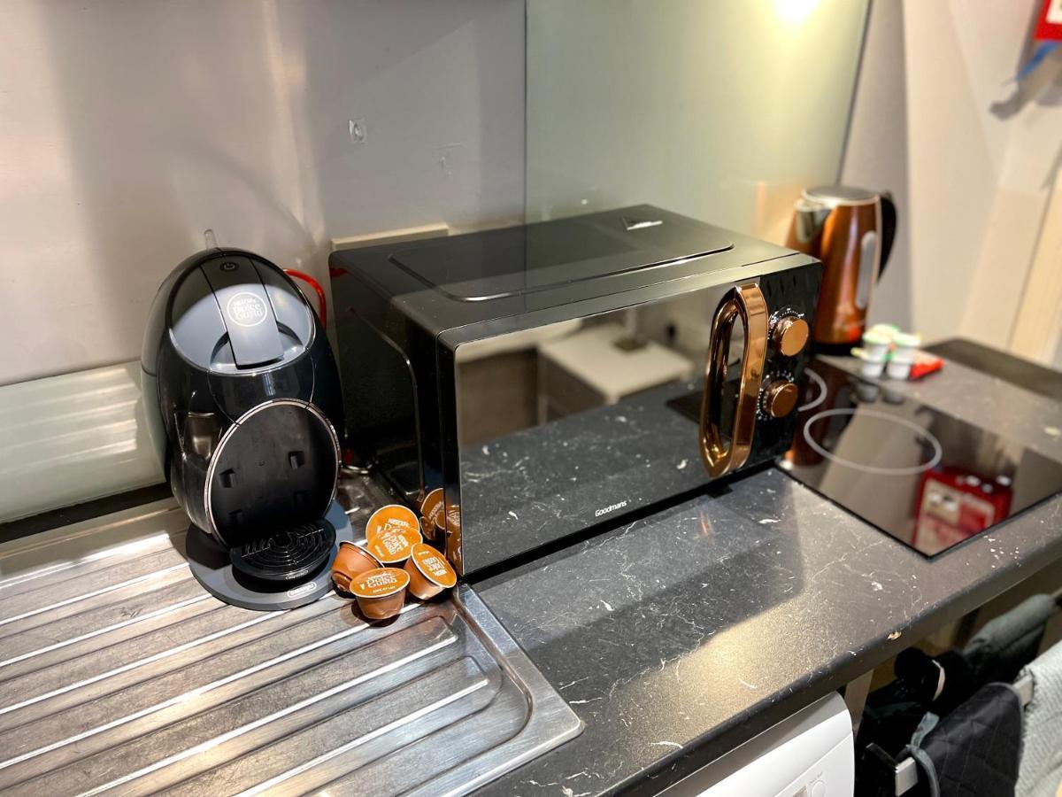 Cute And Cosy Studio In A Fantastic Location! Bishops Stortford Apartment Бишъпс Стортфорд Екстериор снимка