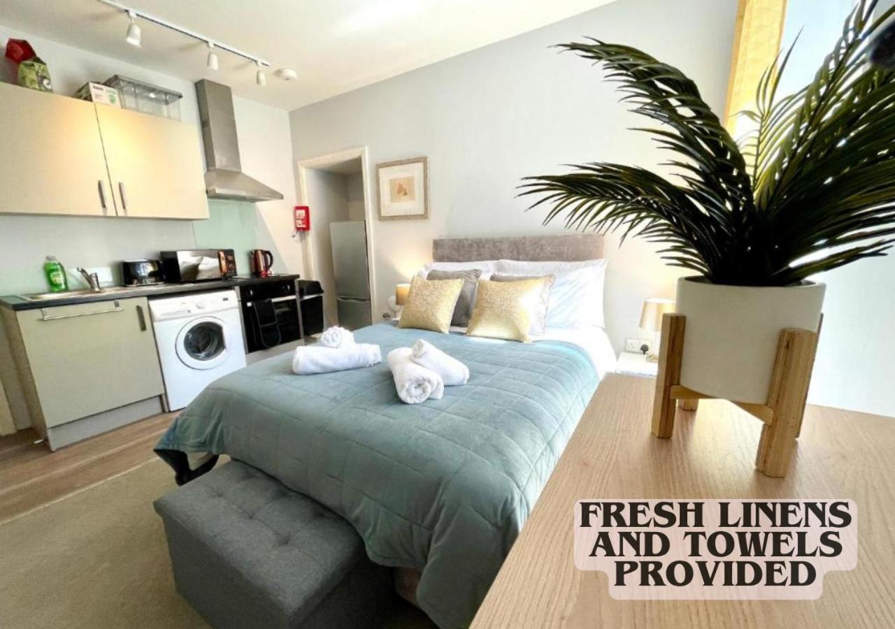 Cute And Cosy Studio In A Fantastic Location! Bishops Stortford Apartment Бишъпс Стортфорд Екстериор снимка